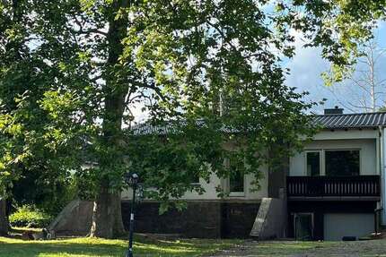 Haus Bad Sobernheim - 4 Zimmer, 174 m&sup2;, 1.300&euro; | Angebot:25750620