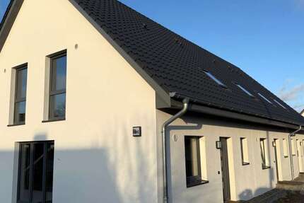 Haus Schwarzenbek - 4 Zimmer, 106 m&sup2;, 1.500&euro; | Angebot:25184857