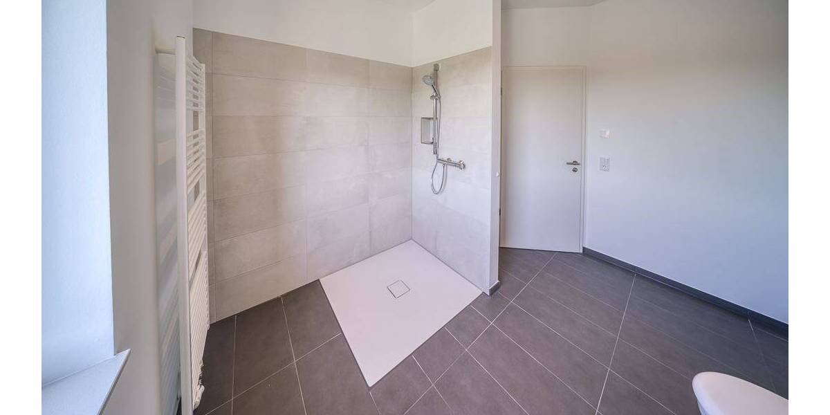 Etagenwohnung Stade Hohenwedel - 5 Zimmer, 122 m&sup2;, 1.595&euro; | Angebot:25968505