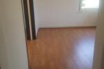 Dachgeschoßwohnung Eschershausen - 2.5 Zimmer, 90 m&sup2;, 500&euro; | Angebot:26690145