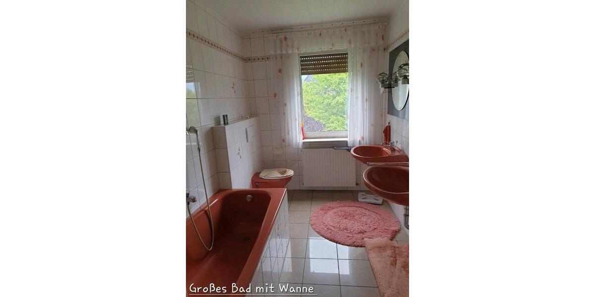 Erdgeschoßwohnung Marburg Cappel - 4 Zimmer, 130 m&sup2;, 1.300&euro; | Angebot:26425597