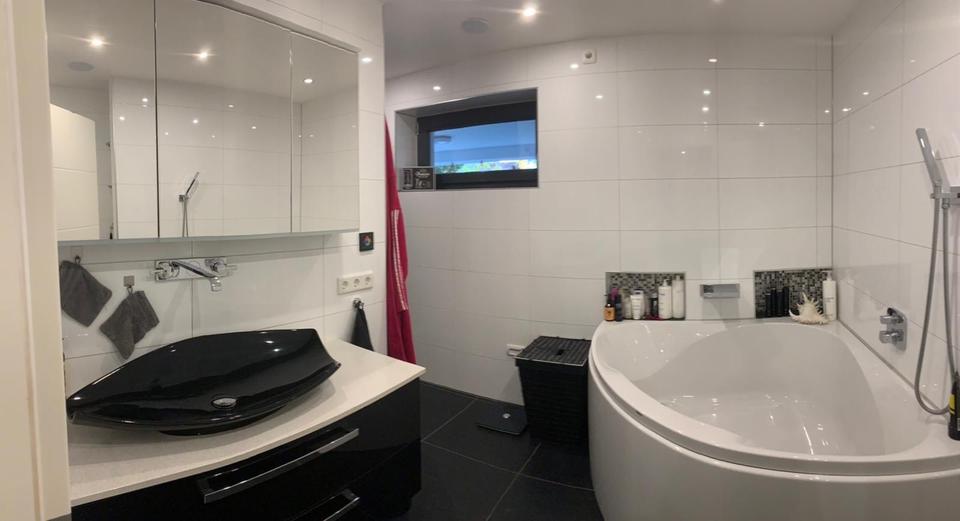 Erdgeschoßwohnung Adelsdorf - 5 Zimmer, 146 m&sup2;, 1.490&euro; | Angebot:25053262