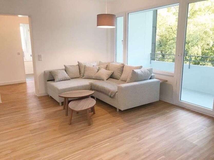 Wohnung zum Mieten in Düsseldorf 700 € 14 m²