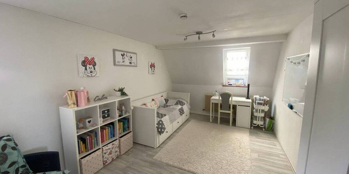 Etagenwohnung Herrenberg - 4 Zimmer, 110 m&sup2;, 1.020&euro; | Angebot:26894940