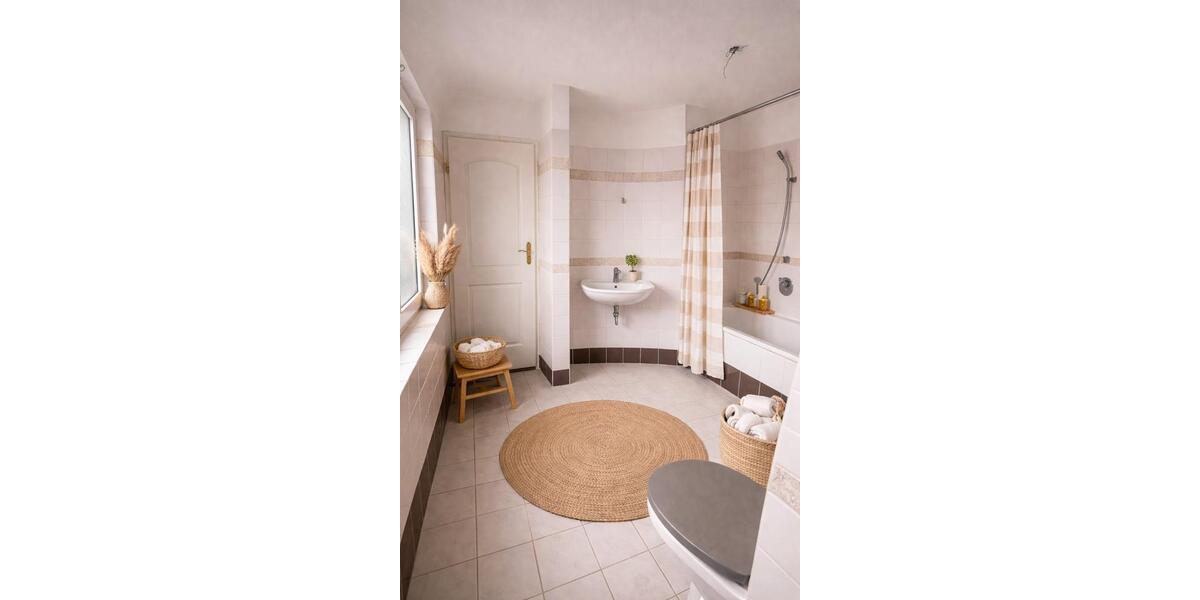 Etagenwohnung Stadthagen - 4 Zimmer, 133 m&sup2;, 1.050&euro; | Angebot:26040791