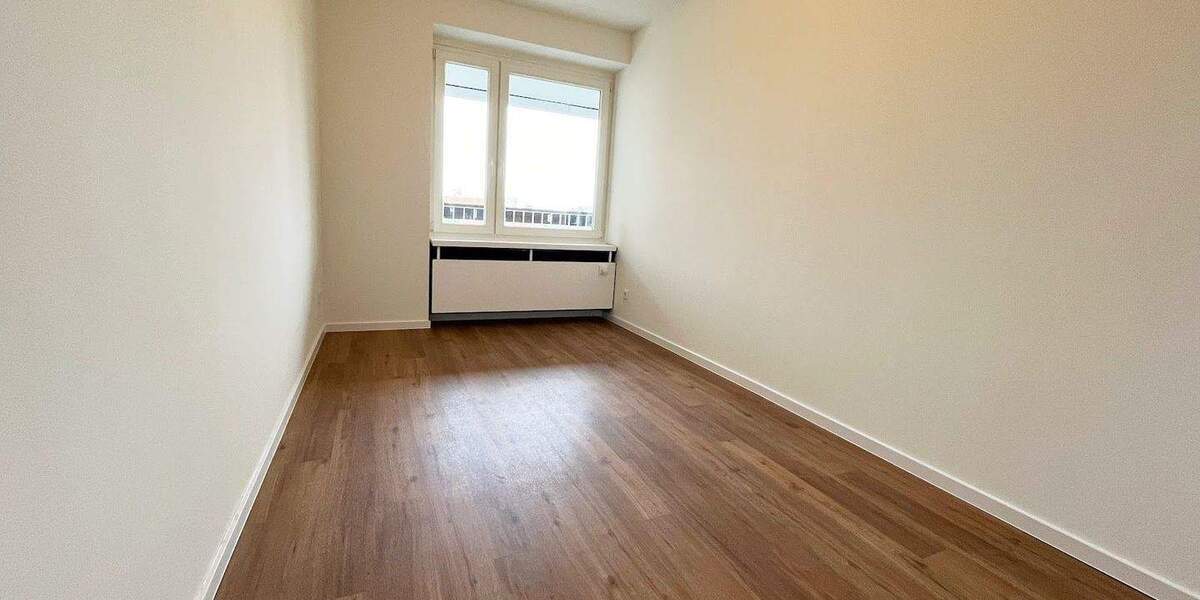 Etagenwohnung Köln Bayenthal - 4 Zimmer, 126 m&sup2;, 1.890&euro; | Angebot:25769471