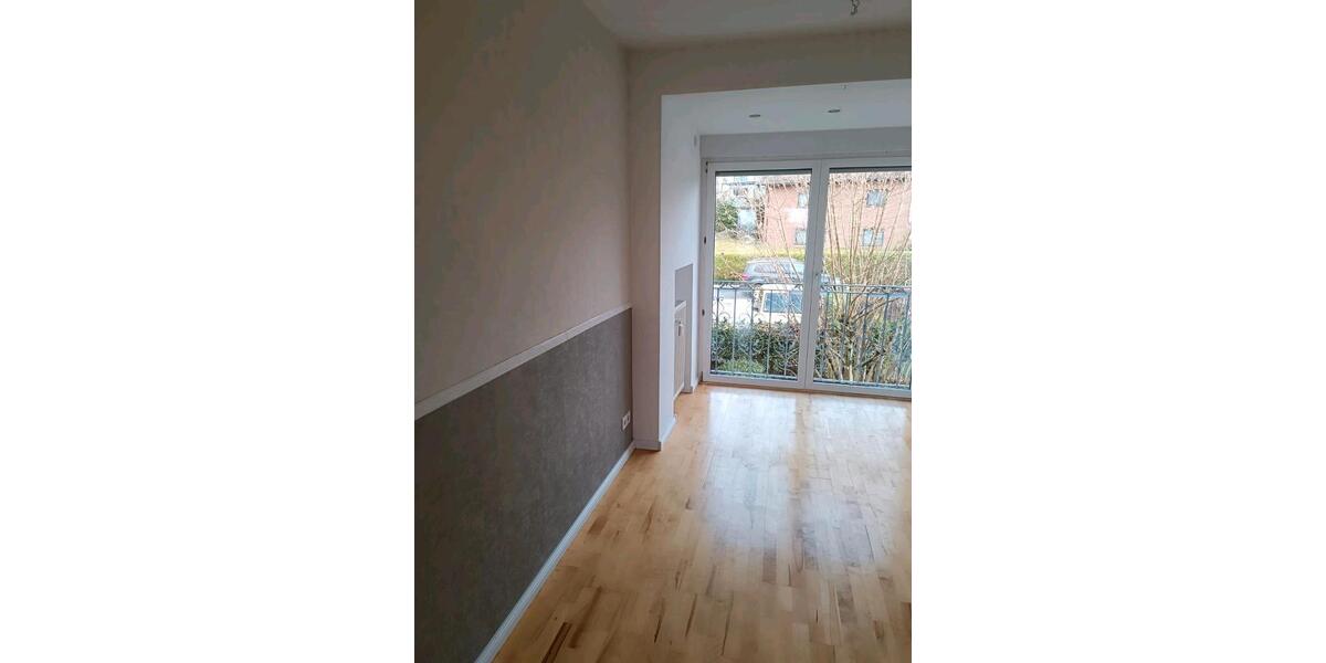 Terrassenwohnung Waldbröl - 4 Zimmer, 104 m&sup2;, 1.350&euro; | Angebot:25907485