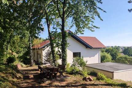 Haus zum Mieten in Alzey-Weinheim 1.660 € 175 m² 6 zimmer