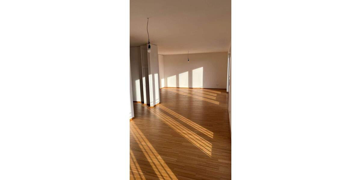 Etagenwohnung Offenbach am Main Hafen - 3 Zimmer, 106 m&sup2;, 1.990&euro; | Angebot:24250977