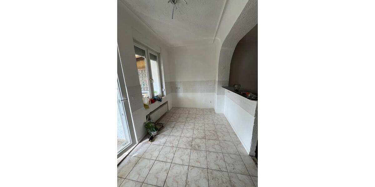 Erdgeschoßwohnung Duisburg Hamborn - 4 Zimmer, 140 m&sup2;, 1.150&euro; | Angebot:25962557