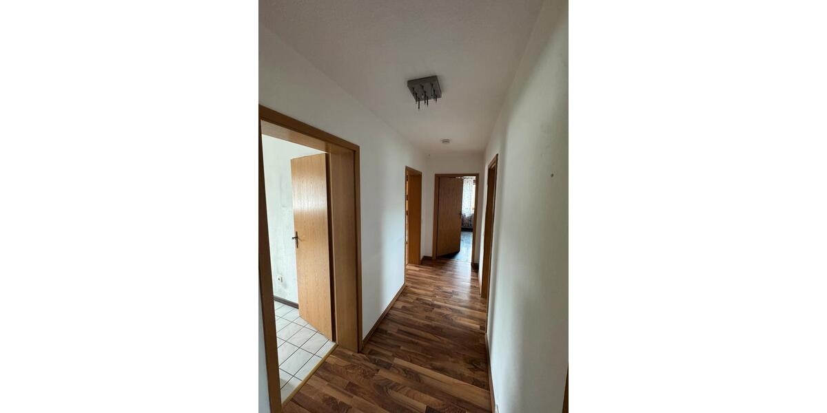 Etagenwohnung Spangenberg - 3 Zimmer, 84 m&sup2;, 600&euro; | Angebot:25950883