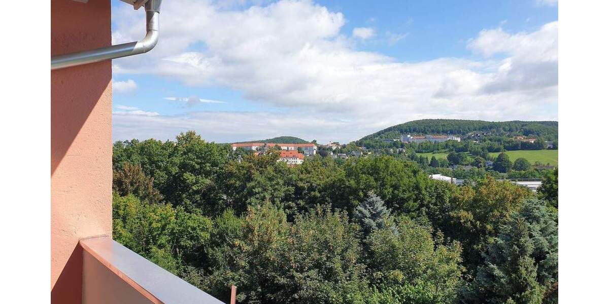 Helle 3-Raum Wohnung mit Balkon und Blick ins Grüne! 3 zimmer