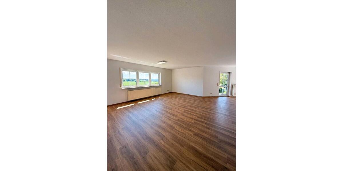 Erdgeschoßwohnung Steinwenden - 4 Zimmer, 150 m&sup2;, 1.450&euro; | Angebot:26592174