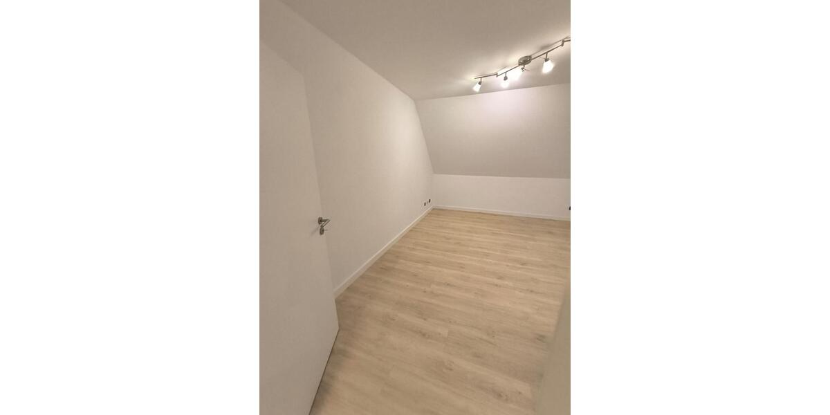 Dachgeschoßwohnung Eutin - 2.5 Zimmer, 46 m&sup2;, 600&euro; | Angebot:24850146