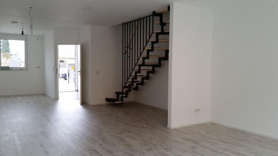 Reihenhaus Wörrstadt - 5 Zimmer, 141 m&sup2;, 1.522&euro; | Angebot:25931937