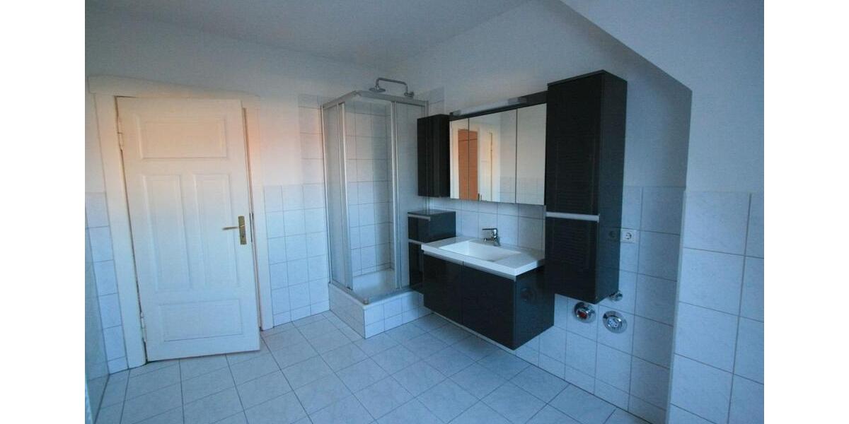Dachgeschoßwohnung Rathenow - 2 Zimmer, 81 m&sup2;, 585&euro; | Angebot:27631770