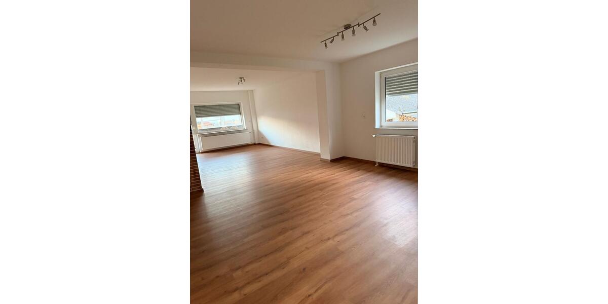 Einziehen ohne Renovierungsbedarf: Wohnung mit großem Wohnbereich 1 zimmer