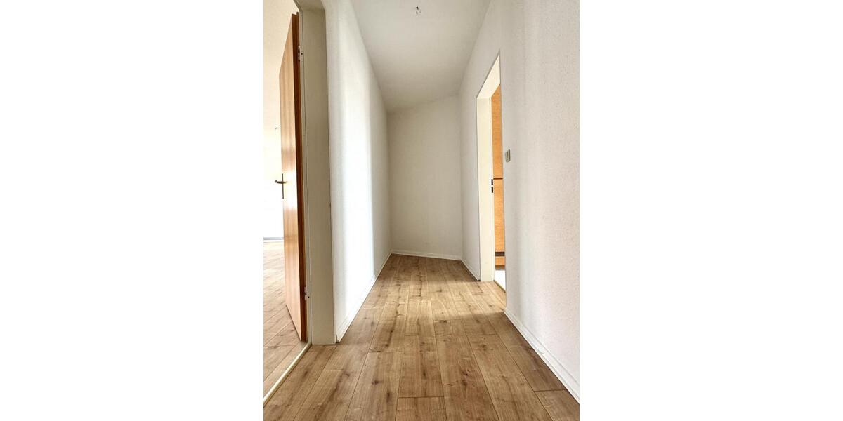 Etagenwohnung Schöningen - 2 Zimmer, 82 m&sup2;, 490&euro; | Angebot:23536150