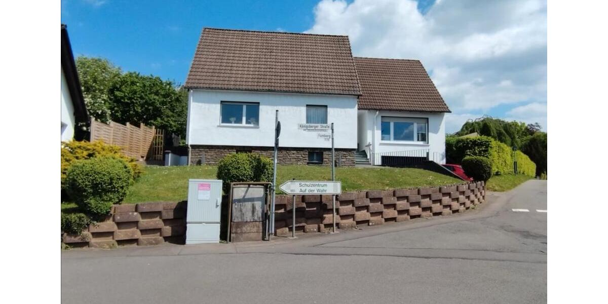 Einfamilienhaus Meinerzhagen - 7 Zimmer, 176 m&sup2;, 1.320&euro; | Angebot:26623939