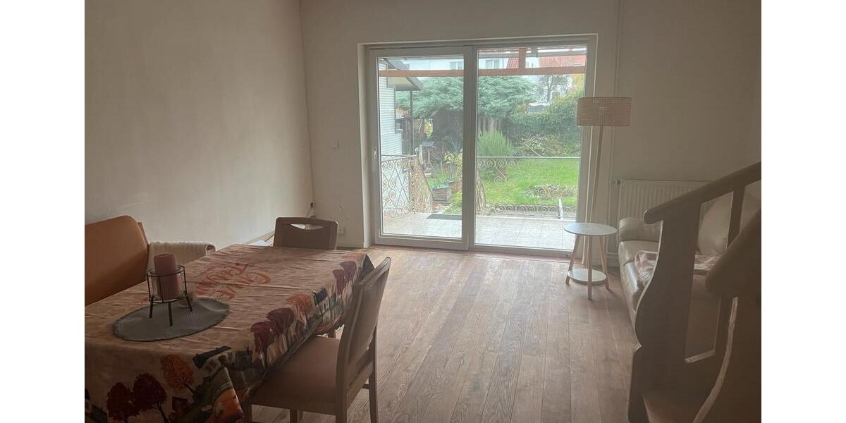 Reihenhaus mit Garten - 70qm plus Keller & Dachboden 3 zimmer