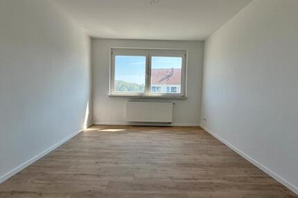 Ihr neues IMMOBILIEN QUARTIER: Erstbezug nach Sanierung! 3 Zimmer Wohnung in Feldrandlage 3 zimmer