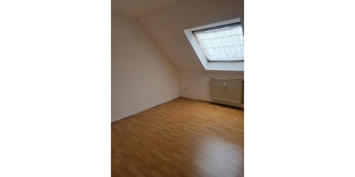 Dachgeschoßwohnung Schleswig - 4 Zimmer, 86 m&sup2;, 900&euro; | Angebot:26527469