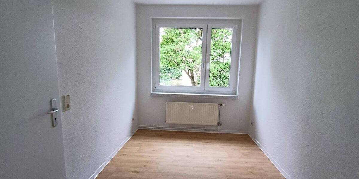 Etagenwohnung Merseburg Neumarkt (Vorstadt) - 4 Zimmer, 73 m&sup2;, 493&euro; | Angebot:26786952