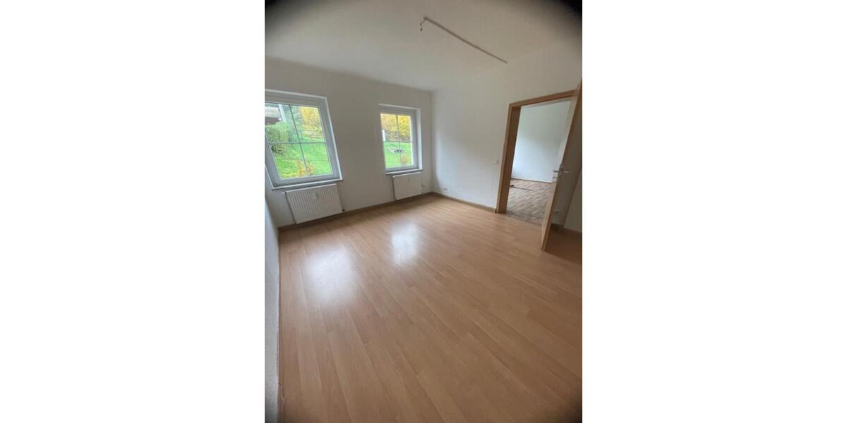 Etagenwohnung Probstzella - 4 Zimmer, 80 m&sup2;, 450&euro; | Angebot:25751006