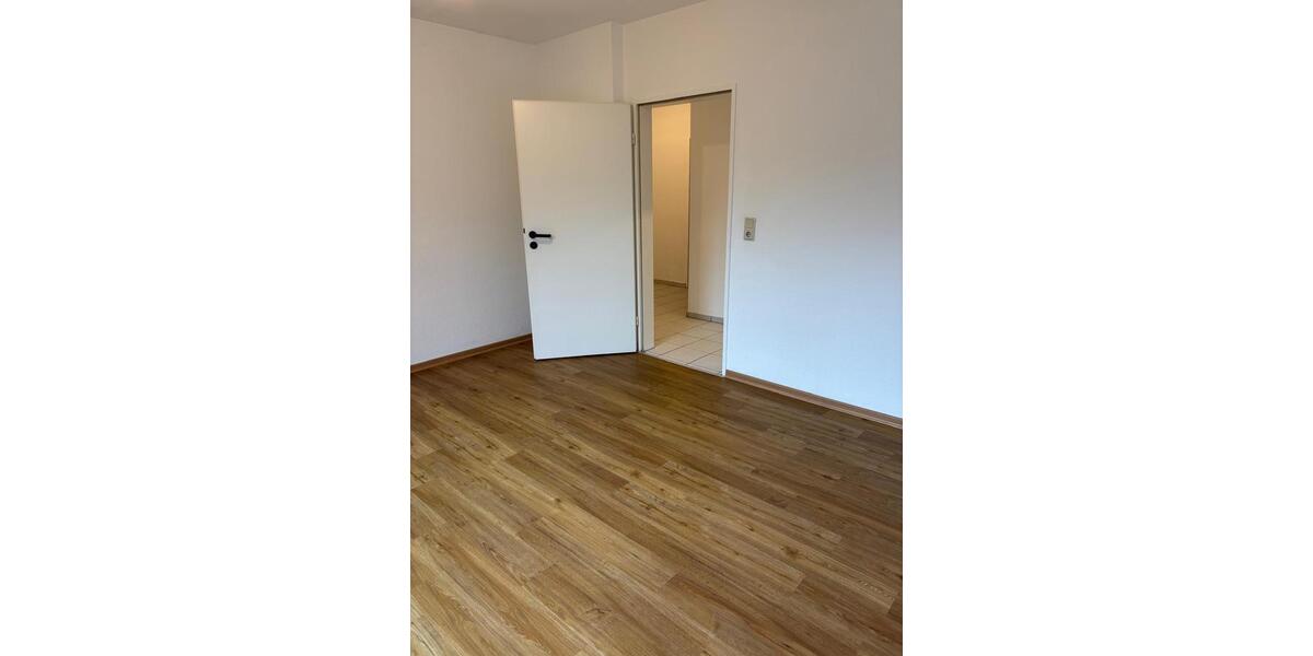 Etagenwohnung Waldbröl - 2 Zimmer, 75 m&sup2;, 490&euro; | Angebot:25100438
