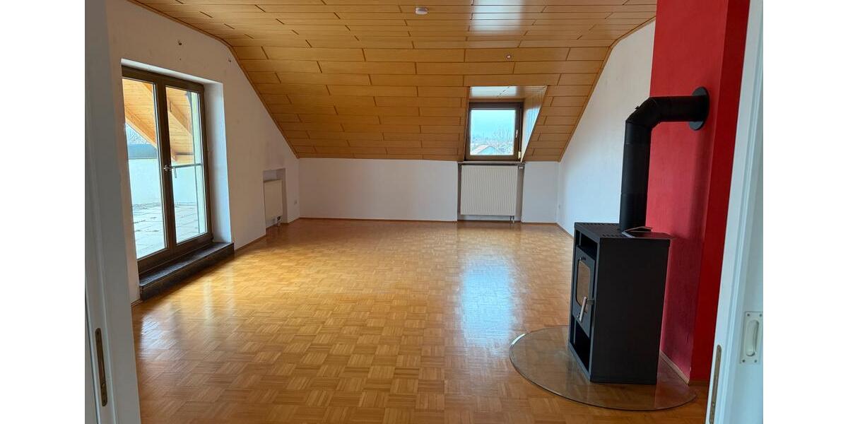 Dachgeschoßwohnung Bad Windsheim - 4 Zimmer, 145 m&sup2;, 1.150&euro; | Angebot:24658267