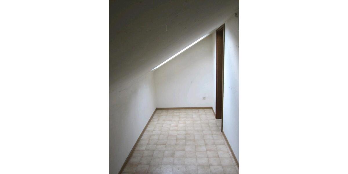 Etagenwohnung Ettlingen - 3 Zimmer, 87 m&sup2;, 750&euro; | Angebot:24977495