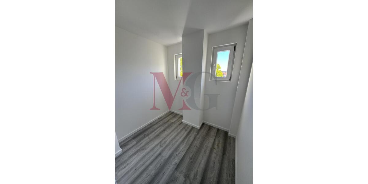Dachgeschoßwohnung Wilhelmshaven - 5.5 Zimmer, 143 m&sup2;, 980&euro; | Angebot:26491397