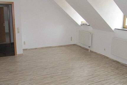 Wohnung Auerbach Richardshöhe - 2 Zimmer, 64 m&sup2;, 360&euro; | Angebot:23956254