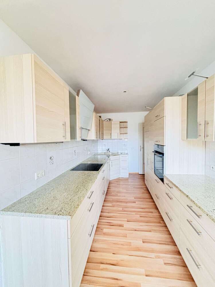 Wohnung zum Mieten in Pforzheim 900 € 92.52 m²