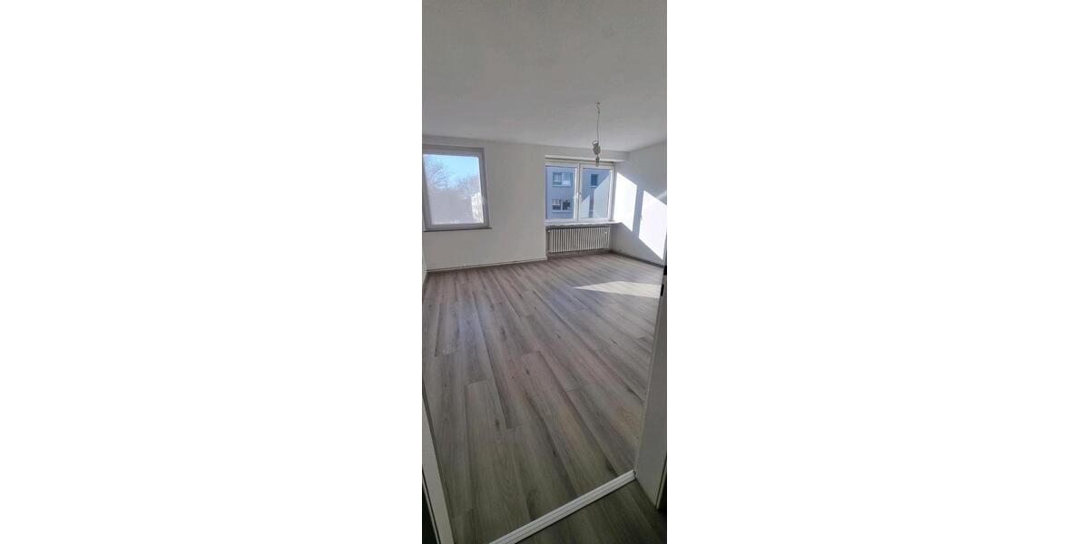 Etagenwohnung Duisburg Duisburg-Mitte - 2.5 Zimmer, 61 m&sup2;, 495&euro; | Angebot:24817238
