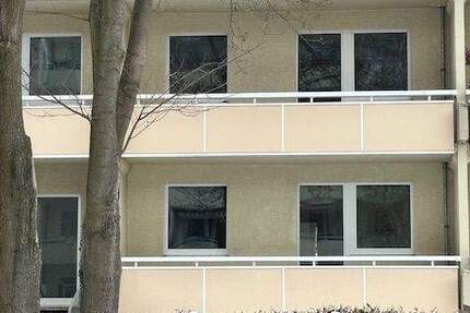 Wohnung Magdeburg Neu Olvenstedt - 3 Zimmer, 70 m&sup2;, 420&euro; | Angebot:25666261