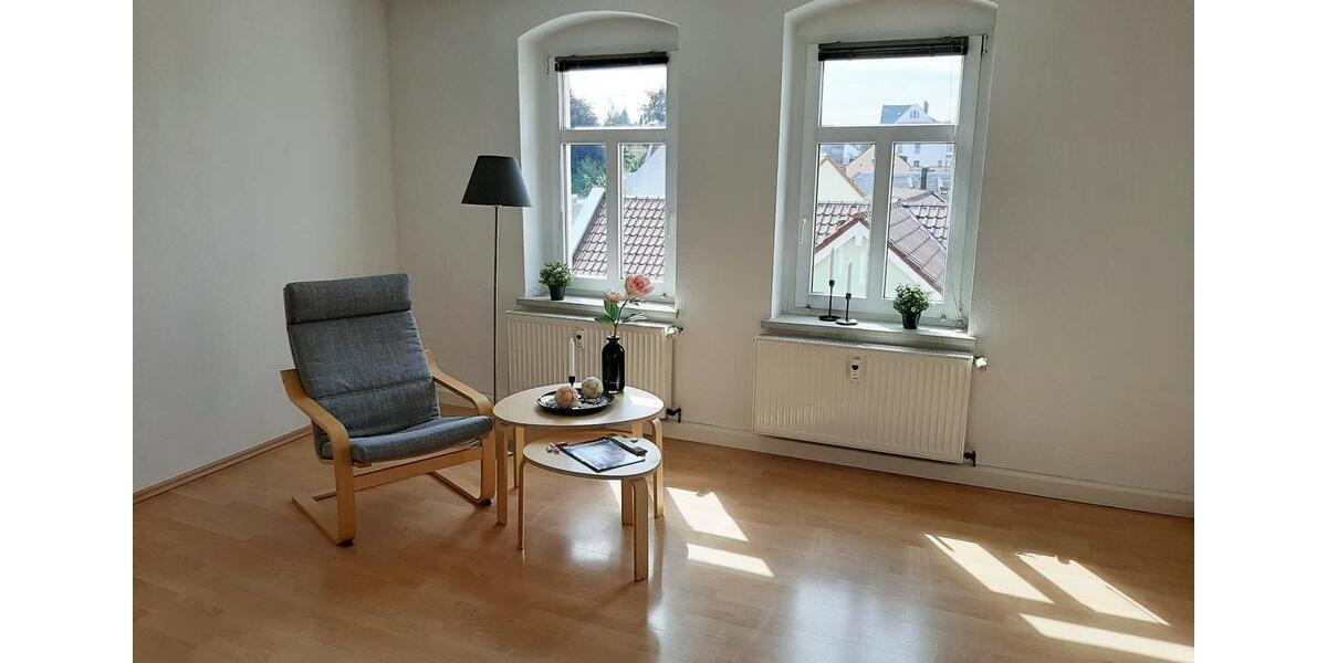 Dachgeschoßwohnung Limbach-Oberfrohna Oberfrohna - 3 Zimmer, 73 m&sup2;, 470&euro; | Angebot:25102811