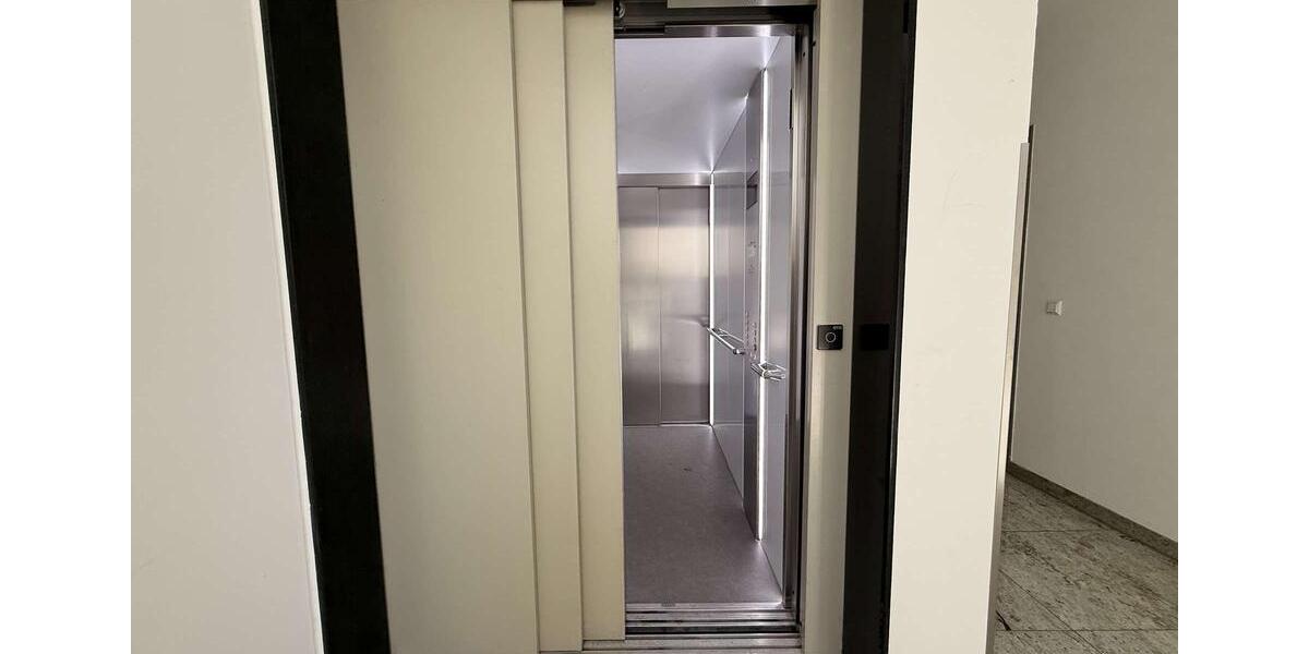 Etagenwohnung Leipzig Mitte - 4 Zimmer, 136 m&sup2;, 2.040&euro; | Angebot:25418313