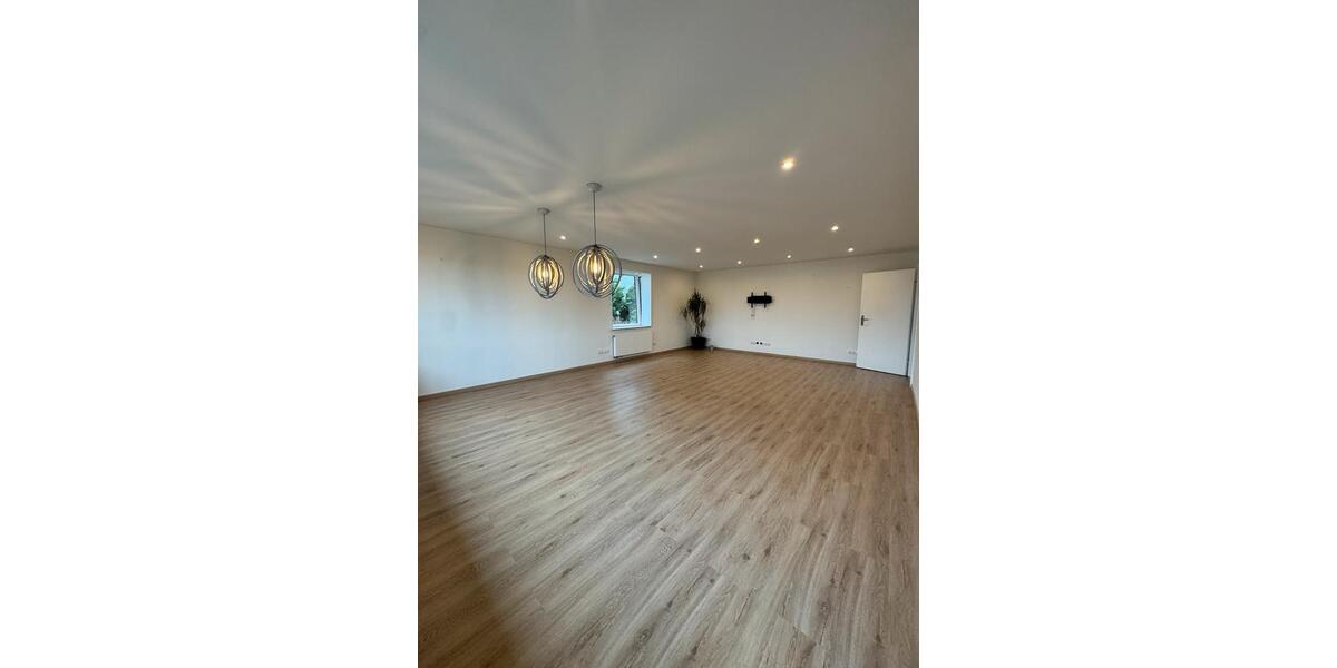 Einfamilienhaus Mayen - 6.5 Zimmer, 165 m&sup2;, 1.360&euro; | Angebot:24361846