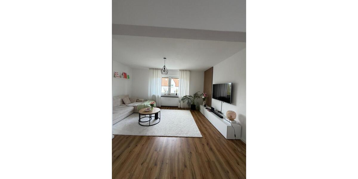 Etagenwohnung Oerlinghausen - 2 Zimmer, 80 m&sup2;, 900&euro; | Angebot:26603570