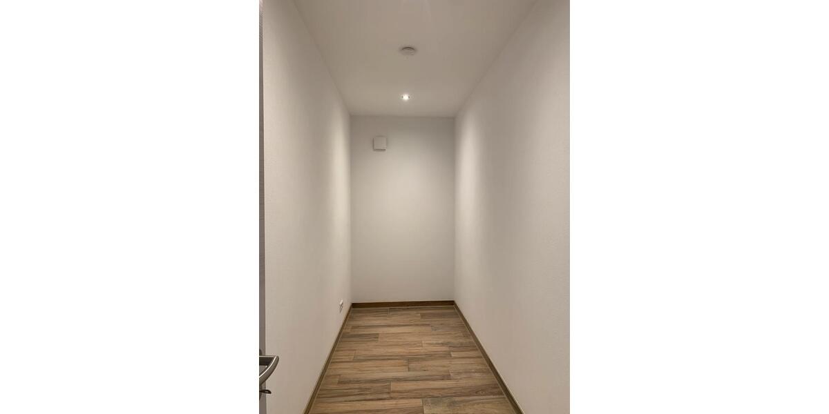 Dachgeschoßwohnung Wolnzach - 2 Zimmer, 90 m&sup2;, 1.100&euro; | Angebot:27595680