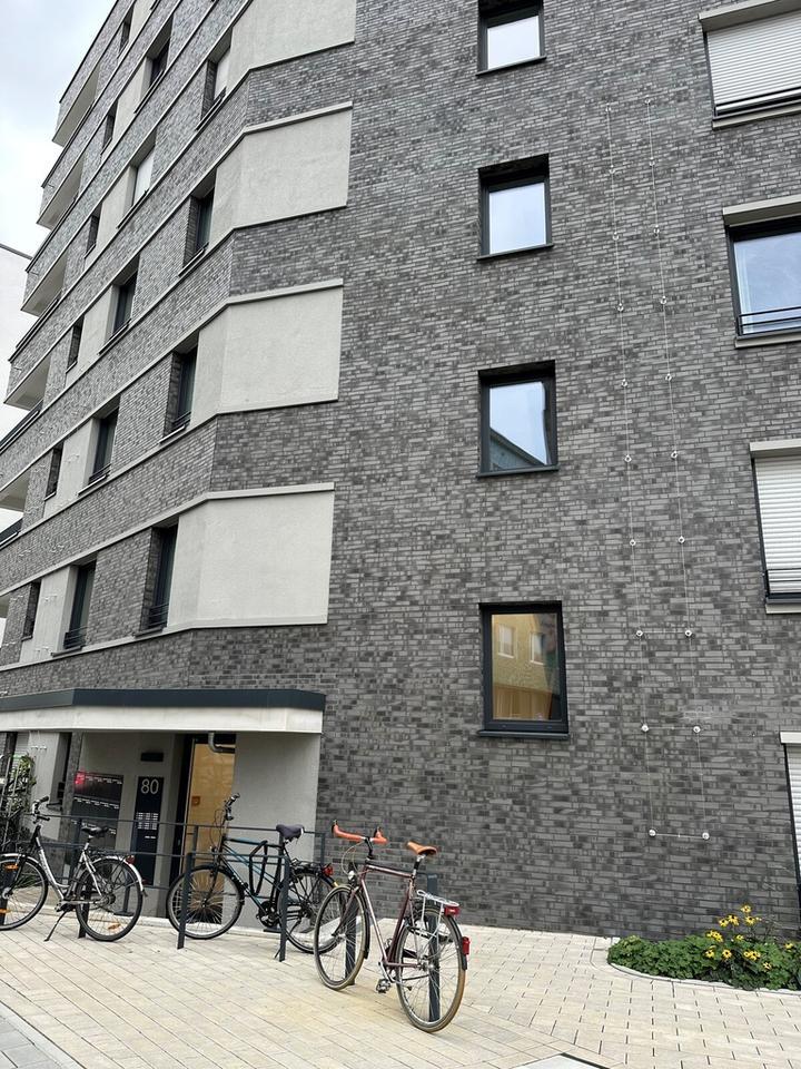 Bei VIVAWEST die Sonnenstrahlen auf der eigenen Terrasse genießen.