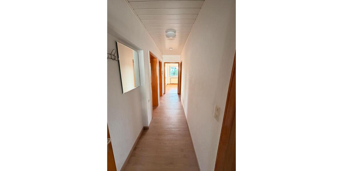 Etagenwohnung Stadtallendorf - 4 Zimmer, 85 m&sup2;, 980&euro; | Angebot:26699253