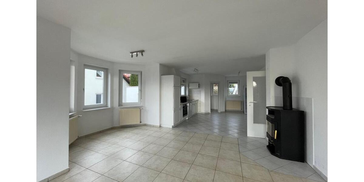 Doppelhaushälfte mit Einliegerwohnung in Bad Liebenzell-Monakam 6 zimmer