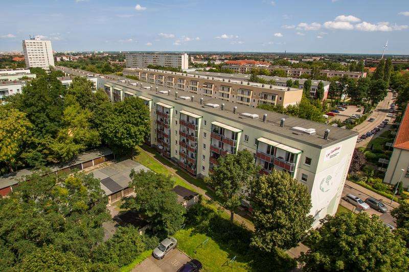 Wohnung zum Mieten in Magdeburg 425 € 66.06 m² 4 zimmer