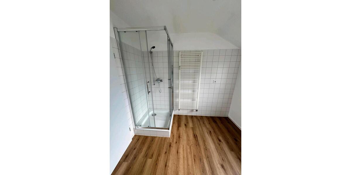 Dachgeschoßwohnung Trossingen - 2 Zimmer, 45 m&sup2;, 550&euro; | Angebot:26112358