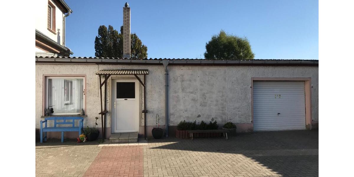 Erdgeschoßwohnung Demmin - 3 Zimmer, 77 m&sup2;, 422&euro; | Angebot:23703385