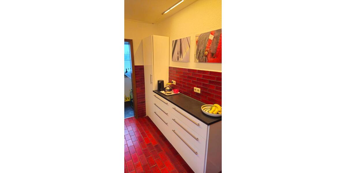 Etagenwohnung Moers Rheinkamp - 4 Zimmer, 130 m&sup2;, 1.500&euro; | Angebot:25150331