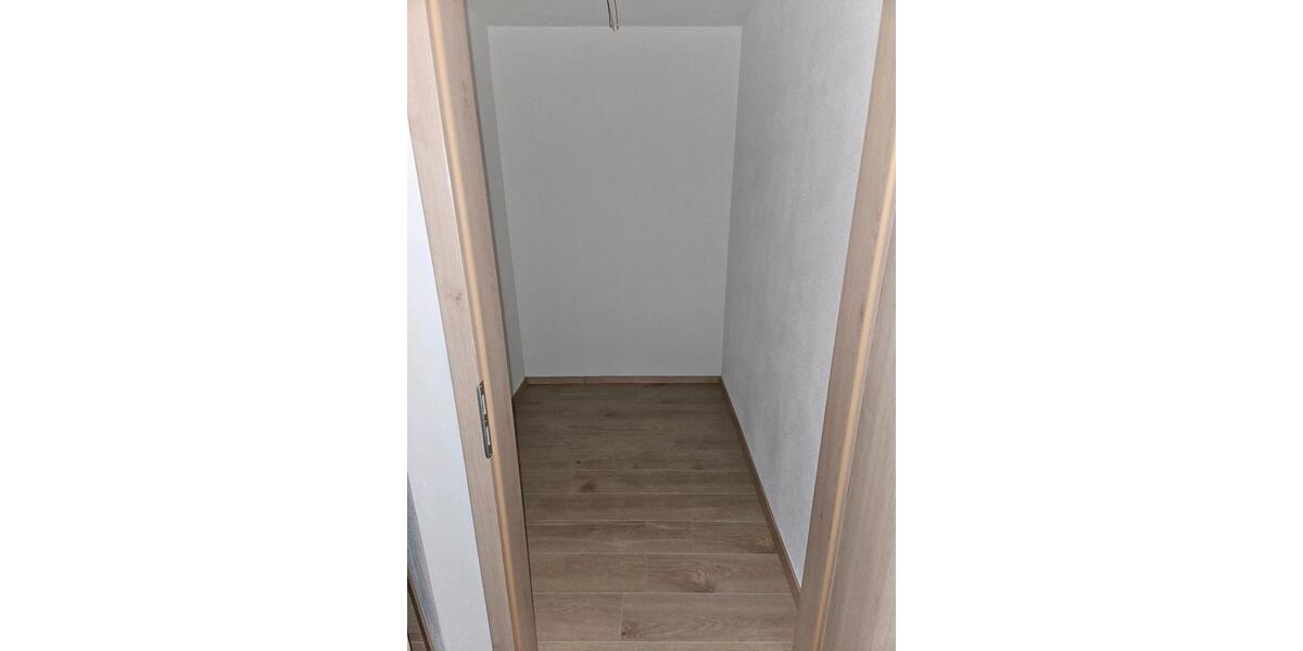Erdgeschoßwohnung Wallerstein - 4.5 Zimmer, 120 m&sup2;, 1.450&euro; | Angebot:24818502