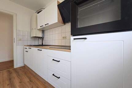 Nagelneue Küche: 2-Zimmer-Wohnung mit Balkon 2 zimmer